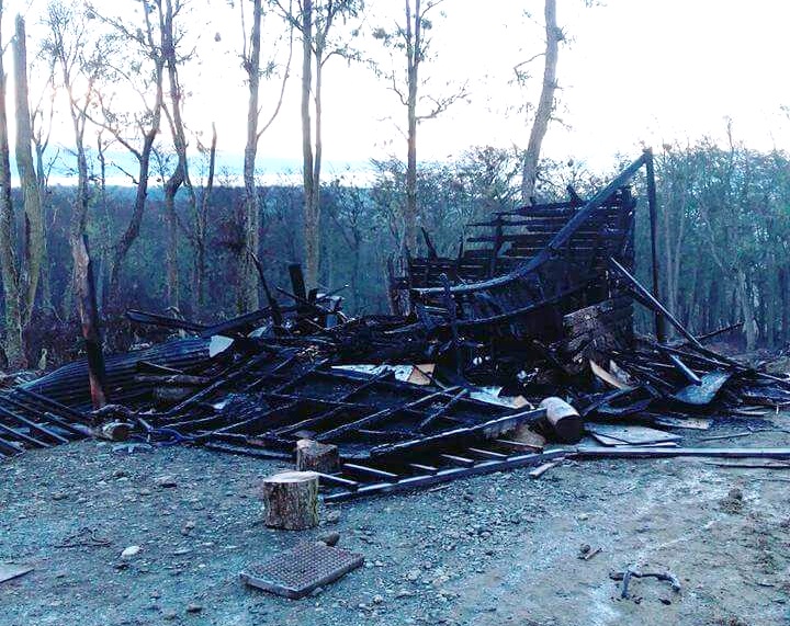 vivienda consumida por el fuego