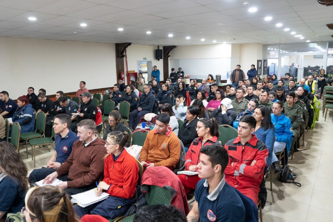 Servidores públicos fueron formados en estrategias de Primeros Auxilios en personas con TEA