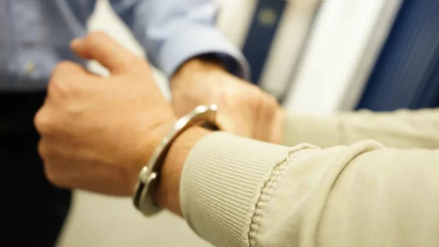 Condenan a un hombre a la pena de 12 años de prisión y ordenan su inmediata detención 