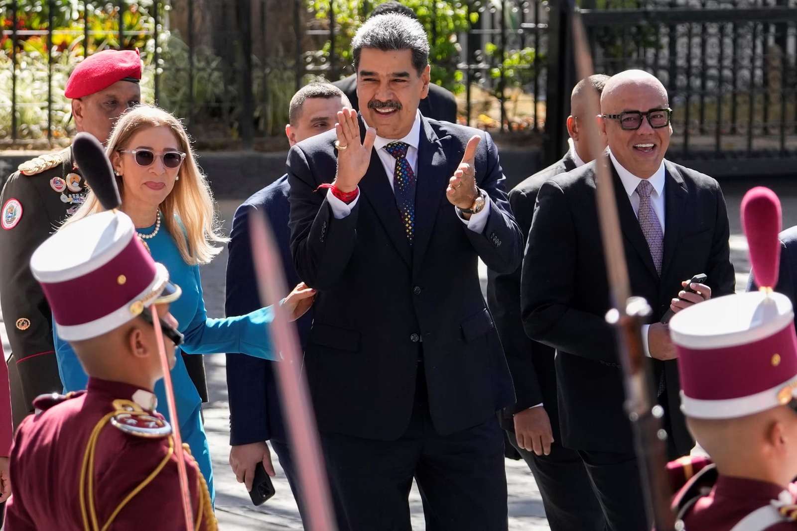 Máxima tensión en Venezuela: Maduro juró como presidente y asume hasta 2031