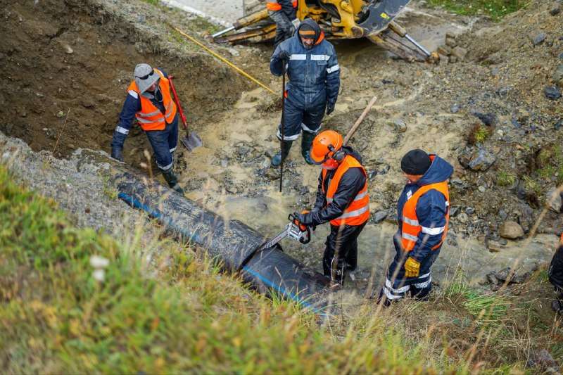 La DPOSS trabaja en la reparación del acueducto sin restricción de agua potable en Ushuaia
