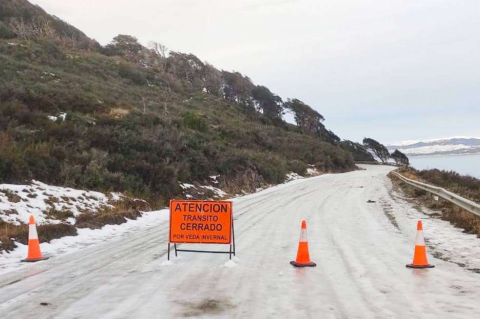 Vialidad recomienda no circular por rutas provinciales ante presencia de hielo lavado