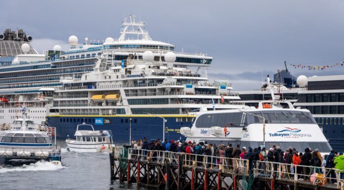 «El Puerto sigue estando operativo», afirmó Murcia