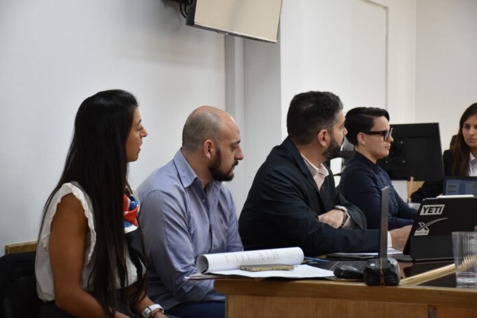 photo_4967722469670194159_y