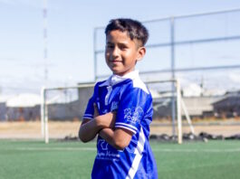 “Pasión, esfuerzo y un sueño europeo: Simón, promesa del fútbol fueguino”
