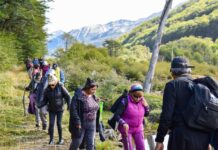 Senderismo para personas mayores: una jornada al aire libre en la Cascada del Viento