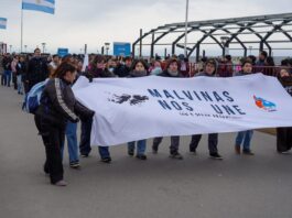 Masiva participación en el desfile por el 44° aniversario de Malvinas