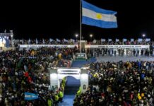 Río Grande vivió una Vigilia histórica por Malvinas con miles de vecinos y un fuerte mensaje político de soberanía