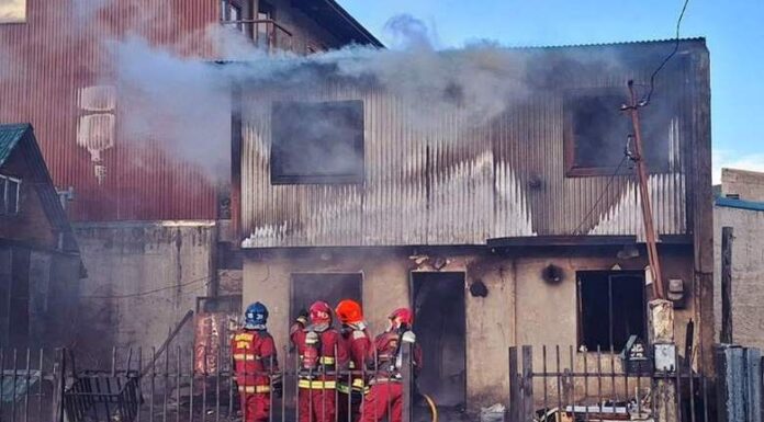 Comienza en Ushuaia el juicio oral por el incendio que causó la muerte de dos personas en septiembre de 2025