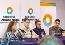 Se firmó el contrato para la ejecución de la red eléctrica y el alumbrado público de Chacra VIII en Río Grande