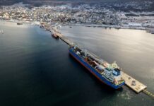Arribó el barco con las 6200 toneladas de equipamiento para la nueva usina de Ushuaia
