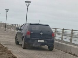 Multarán a un conductor que ingresó a la bicisenda y arrojó escombros en la Costanera