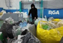 Estudiantes recolectaron más de 4.000 kilos de botellas PET en la primera jornada