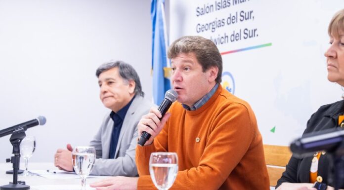 «Las medidas de hoy son reales, concretas y viables para mitigar el endeudamiento que ha consumido el salario de las familias»
